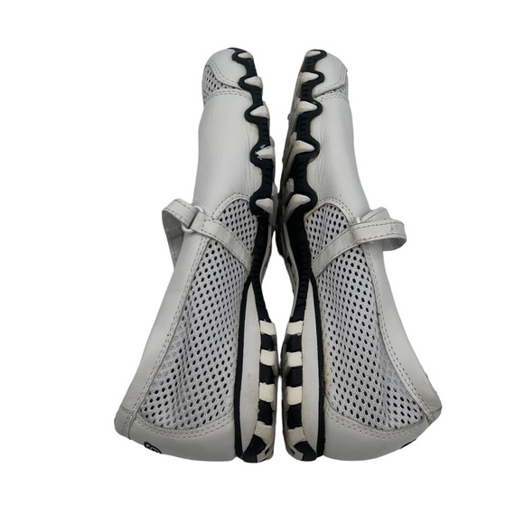 Skechers White Black Active Sightsee Bikers Sneakers Size 6 Girl's - Picture 4 of 7